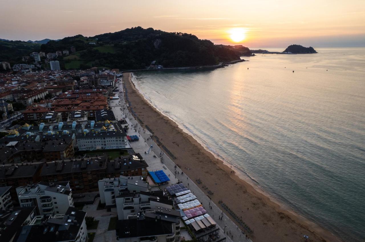 Zarautz Beach With Parking By Aston Rentals Exterior photo
